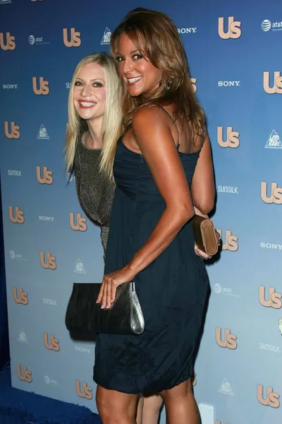 Emily Procter y Eva La Rue en el US Weekly 's Hot Hollywood 2007 Party. Opera, Hollywood, CA. 09-26-07 — Foto de Stock