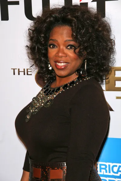 Oprah Winfrey bij de première van "The Great Debaters" in Los Angeles. Arclight Cinerama Dome, Hollywood, ca. 12-11-07 — Stockfoto