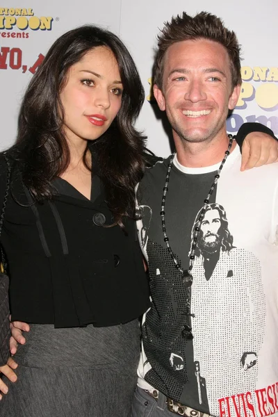 David Faustino and guest — 图库照片