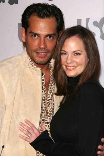 Cristian De La Fuente and Lesley Ann Warren at USA Networks 2008 Los Angeles Upfront. Craft, Century City, CA. 04-03-08 — 图库照片