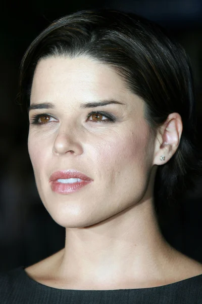 Neve Campbell at the premiere of "Gone Baby Gone". Mann Bruin Theatre, Westwood, CA. 10-08-07 — Stock Photo, Image