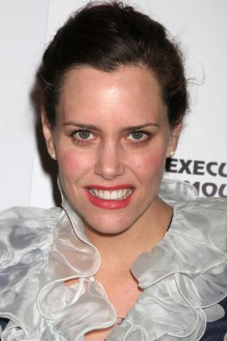 Ione Skye