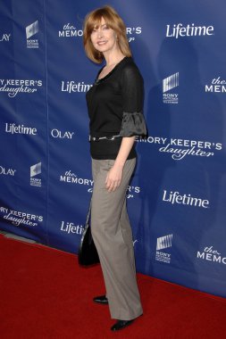 Sharon lawrence