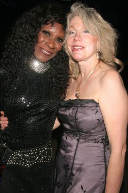 katherin kovin pacino ve stonye shurikyn drake al pacinos üvey katherin kovin pacino için doğum günü partisinde. blue Moon, Kuzey hollywood, ca. 03-02-08