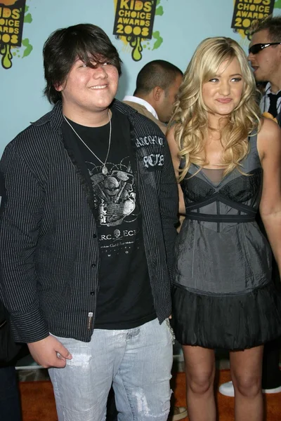 Wolfgang van halen i amanda michalka — Zdjęcie stockowe