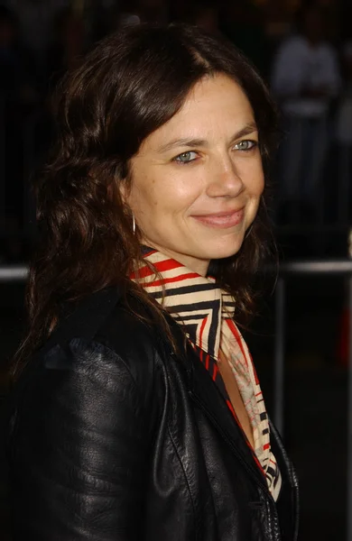 Justine Bateman en el estreno mundial de "The Kingdom". Mann Village Westwood, Westwood, CA. 09-17-07 —  Fotos de Stock