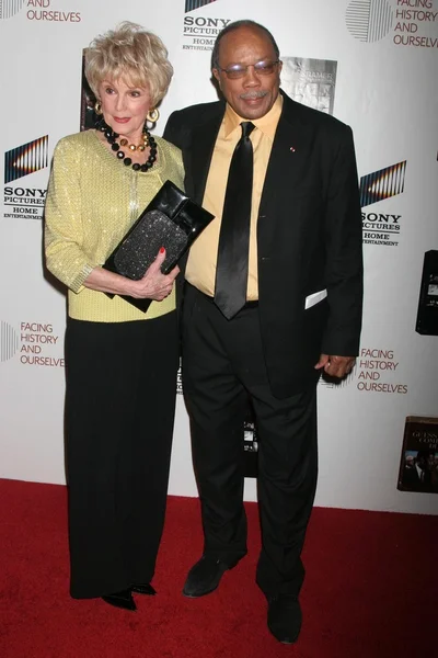 Quincy Jones and Karen Sharp Kramer — Stock Photo, Image