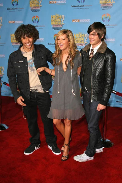 Corbin Bleu with Ashley Tisdale and Zac Efron — Stock fotografie