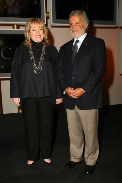 Kathy Bates e Sidney Ganis no 80th Annual Academy Awards Nomination Announcment. Samuel Goldwyn Theater, Academy of Motion Pictures Arts and Sciences, Beverly Hills, CA. 01-22-08 — Fotografia de Stock
