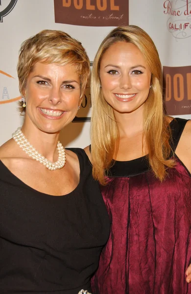 Mary Norton y Stacy Keibler —  Fotos de Stock