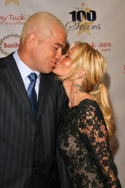 ティト オーティズ写真素材 ロイヤリティフリーティト オーティズ画像 Depositphotos