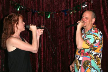 Jenny mcshane ve j. j. için doğum günü partisinde nathan brayley nathan brayley, amagis, hollywood, ca 05-18-08