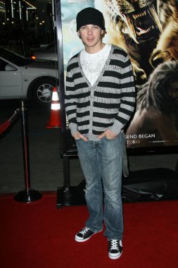 Max Thieriot