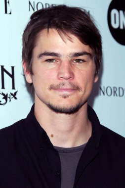 Josh Hartnett at the Edun/One's VIP Luncheon to launch the second limited edition Edun designed One tee benefiting the ALAFA Fund. Project7ten, Venice Beach, CA. 10-16-07