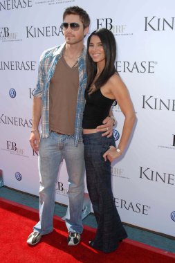 Eric sanchez kinerase Cilt Bakımı şenlikte ev tıbbi araştırma Vakfı yararına courteney cox tarafından barındırılan iskeleye kış ve roselyn. Santa monica pier, santa monica, ca. 09 / 29 / 07