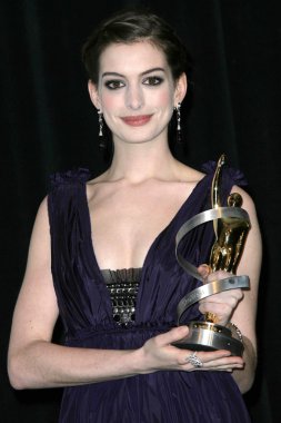 Anne Hathaway