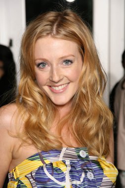 Jennifer Finnigan