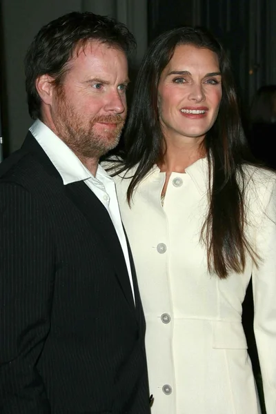 Chris Henchy and Brooke Shields — Stock fotografie