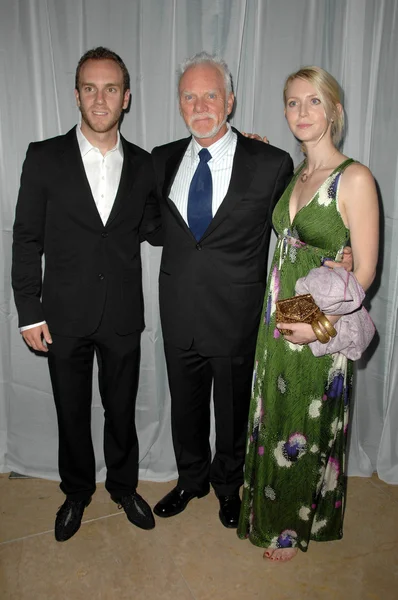 Charlie McDowell con Malcolm McDowell y Lilly McDowell en los 35th Annual Visión Awards. Beverly Hilton Hotel, Beverly Hills, CA. 06-12-08 — Foto de Stock