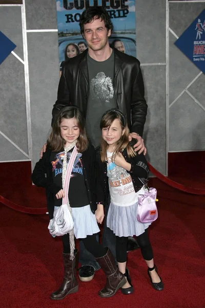 Tom Everett Scott et ses filles — Photo