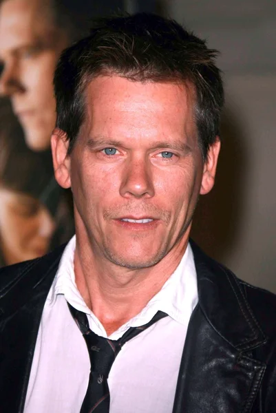 Kevin Bacon at the Los Angeles premiere of "Rails And Ties". Steven J. Ross Theatre, Burbank, CA. 10-23-07 — Stock Photo, Image