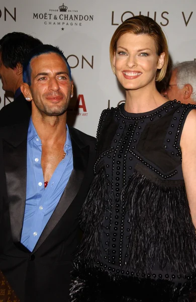 Marc Jacobs and Linda Evangelista at the Gala Opening of MURAKAMI. MOCA, Los Angeles, CA. 10-28-07 — Stock Photo, Image