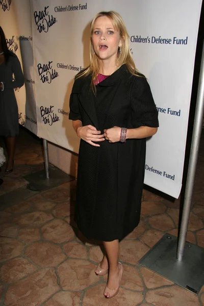 Reese Witherspoon at the 17th Annual Children's Defense Fund Gala. Beverly Hills Hotel, Beverly Hills, CA. 11-01-07 — Stok fotoğraf
