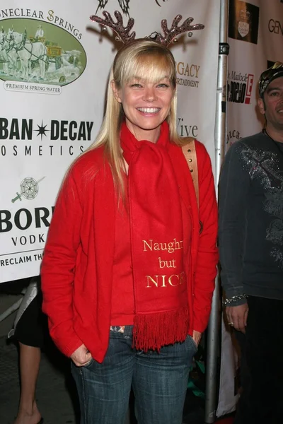 Julie McCullough at the FULCAGE Fashion And Charity Event to benefit the Single Mom Foundation. BLVD3, Hollywood, CA. 12-05-07 — Stockfoto