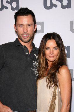 Jeffrey Donovan and Gabrielle Anwar