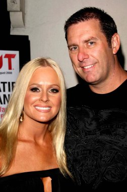 Katie lohmann ve nakavt Dergisi Ağustos sayı gri knight parti jeneratörü Batı, santa monica, ca. 07-03-08