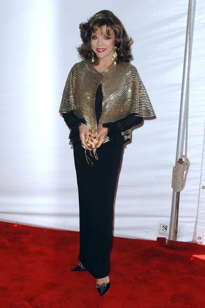 Joan Collins at the 2007 World Magic Awards to benefit Feed The Children. Barker Hangar, Santa Monica, CA. 10-13-07 — Stock Photo, Image