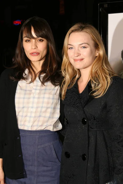 Shannyn sossamon i sophia myles — Zdjęcie stockowe