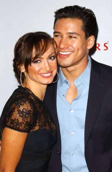 Mario Lopez and Karina Smirnoff at the PADRES Contra El Cancer 7th Annual Fund Raising Gala. The Lot, West Hollywood, CA. 10-18-07 — Stock Photo, Image