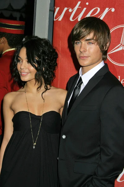 Vanessa Anne Hudgens and Zac Efron — Stock Photo, Image