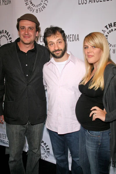 Jason Segal with Judd Apatow and Busy Philipps — Stock Photo, Image