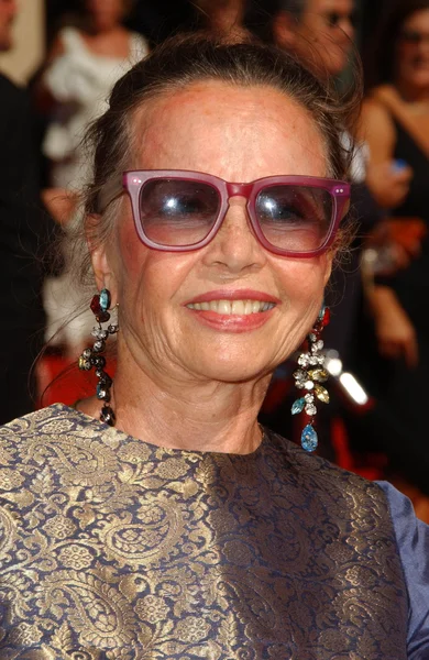 Leslie Caron arriving at the 59th Annual Primetime Emmy Awards. The Shrine Auditorium, Los Angeles, CA. 09-16-07 — 图库照片