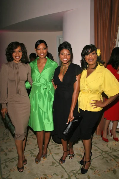 Erica Hubbard and Garcelle Beauvais with Taraji P. Henson and Niecy Nash — Stok fotoğraf
