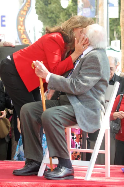 Dawn wells och sherwood schwartz — Stock fotografie