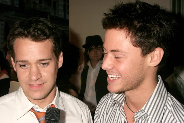 T.R. Knight and Mark Cornelsen — Stock Photo, Image