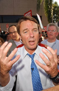 John edwards, Amerika grev çizgisini nbc studios önünde Yazarlar Birliği. Burbank, ca. 11-16-07