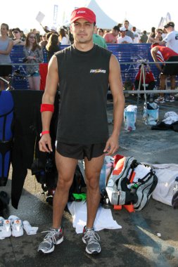Nicholas Gonzalez at The 21st Nautica Malibu Triathlon Presented By Toyota. Zuma Beach, Malibu, CA. 09-16-07