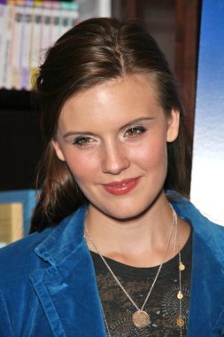 Maggie Grace
