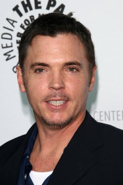 Nicholas Lea