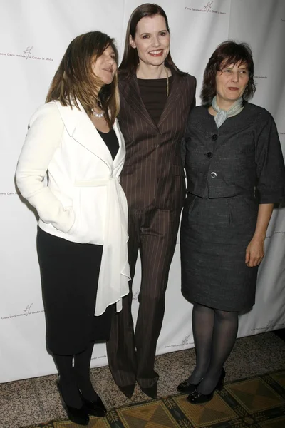 Amy pascal, geena davis, dr. mei gotz — Stockfoto