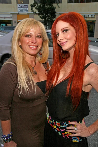 Gloria Kisel and Phoebe Price — стокове фото