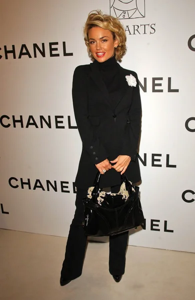Kelly carlson w chanel i sztuki Strona. Chanel beverly hills boutique, beverly hills, ca. 09-20-07 — Zdjęcie stockowe