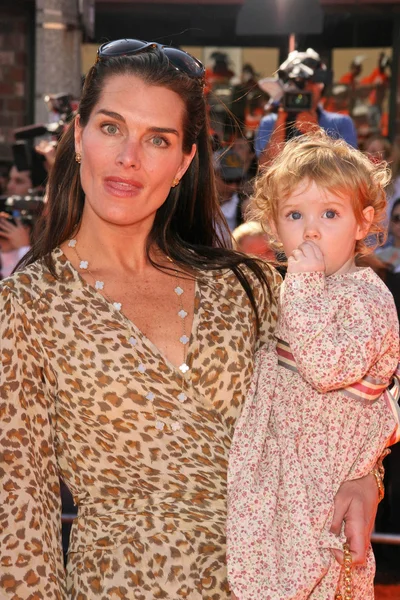 Brooke Shields e figlia alla prima mondiale di "Dr. Seuss 'Horton Hears a Who!". Mann Village, Westwood, CA. 03-08-08 — Foto Stock