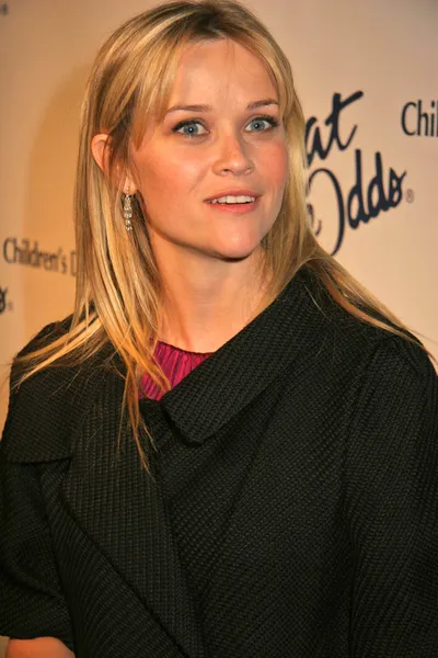 Reese Witherspoon at the 17th Annual Children's Defense Fund Gala. Beverly Hills Hotel, Beverly Hills, CA. 11-01-07 — Zdjęcie stockowe