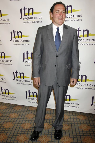 Jon favreau på visionen jtn produktioner 2007 awards. Beverly hills hotel, beverly hills, ca. 10-08-08 — Stockfoto