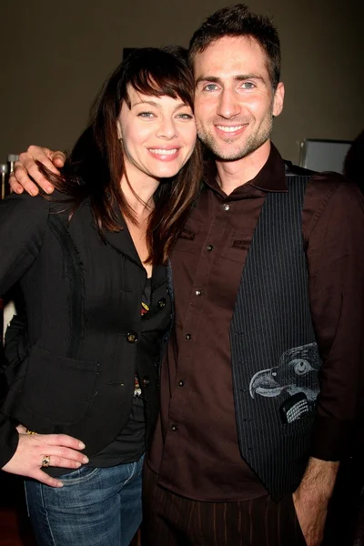 Melinda Clarke och Troy Zestos — Stockfoto